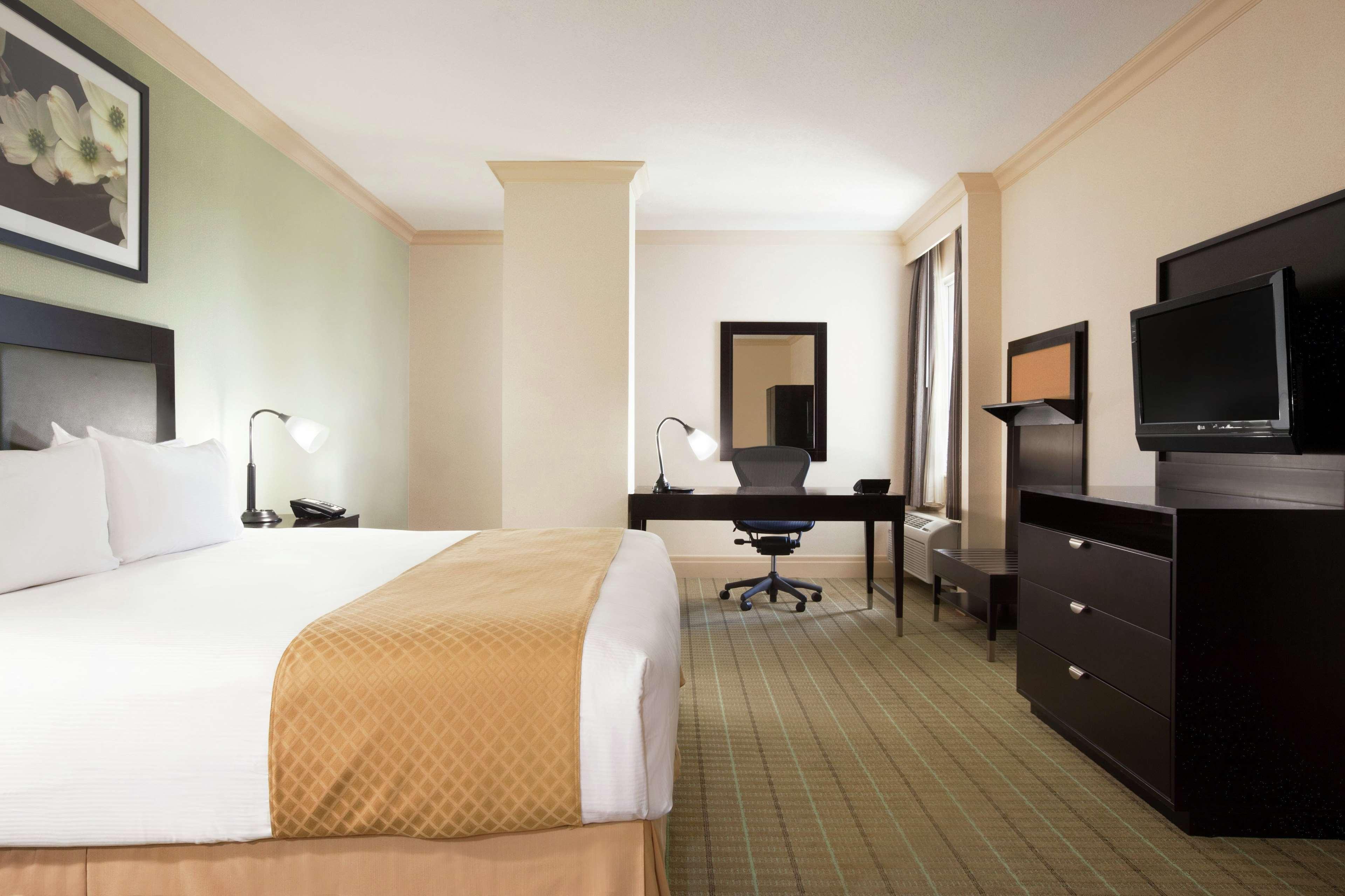Doubletree By Hilton Hotel Dallas - Love Field Eksteriør bilde